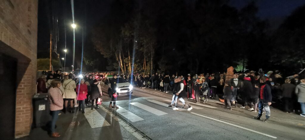 Foule de 3500 personnes pour le Halloween de Leers.